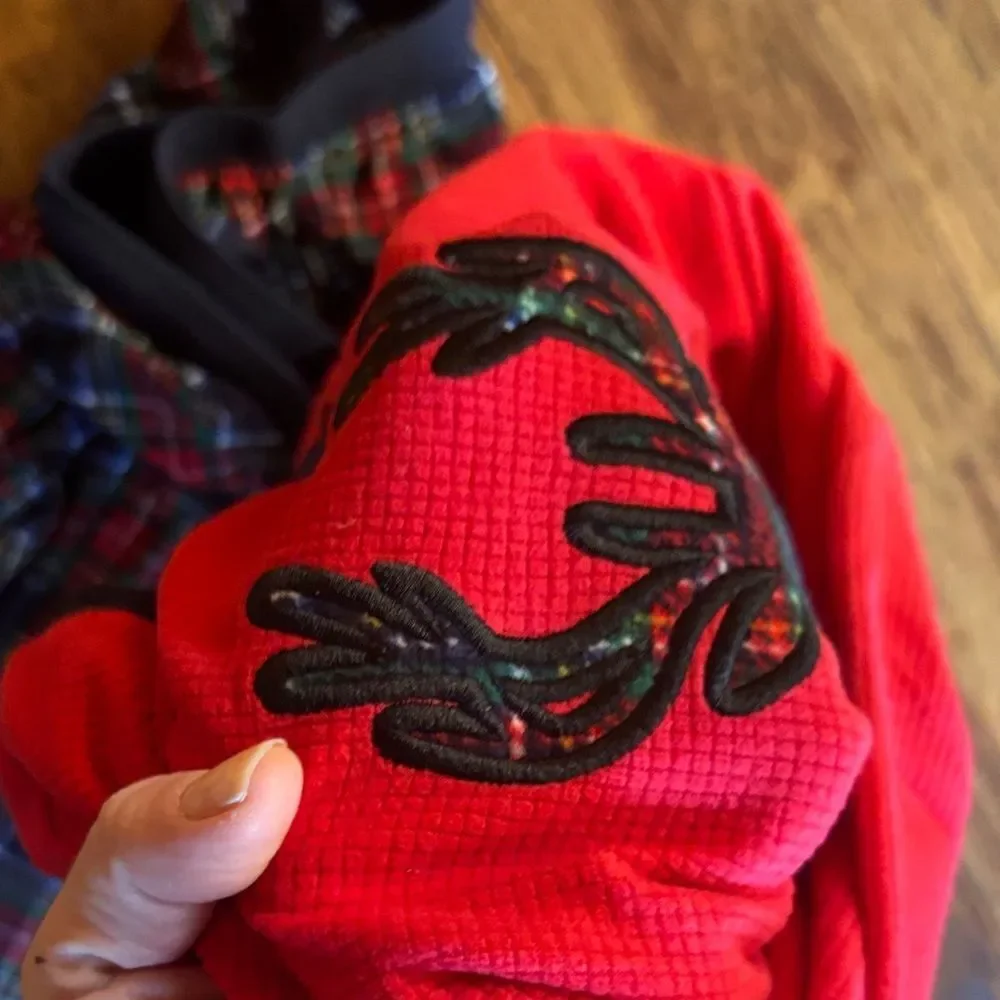 Eddie Bauer Red Plaid Reindeer Pajama Set - Picture 10 of 10